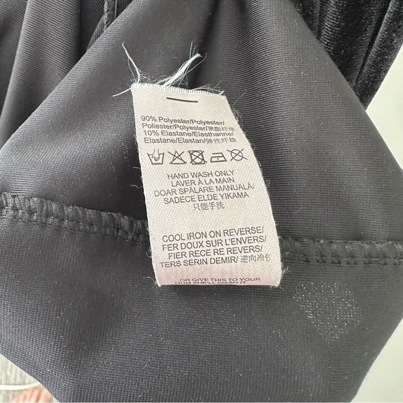 Missguided (10) Black Velour Mini Dress with Slit - Picture 7 of 9